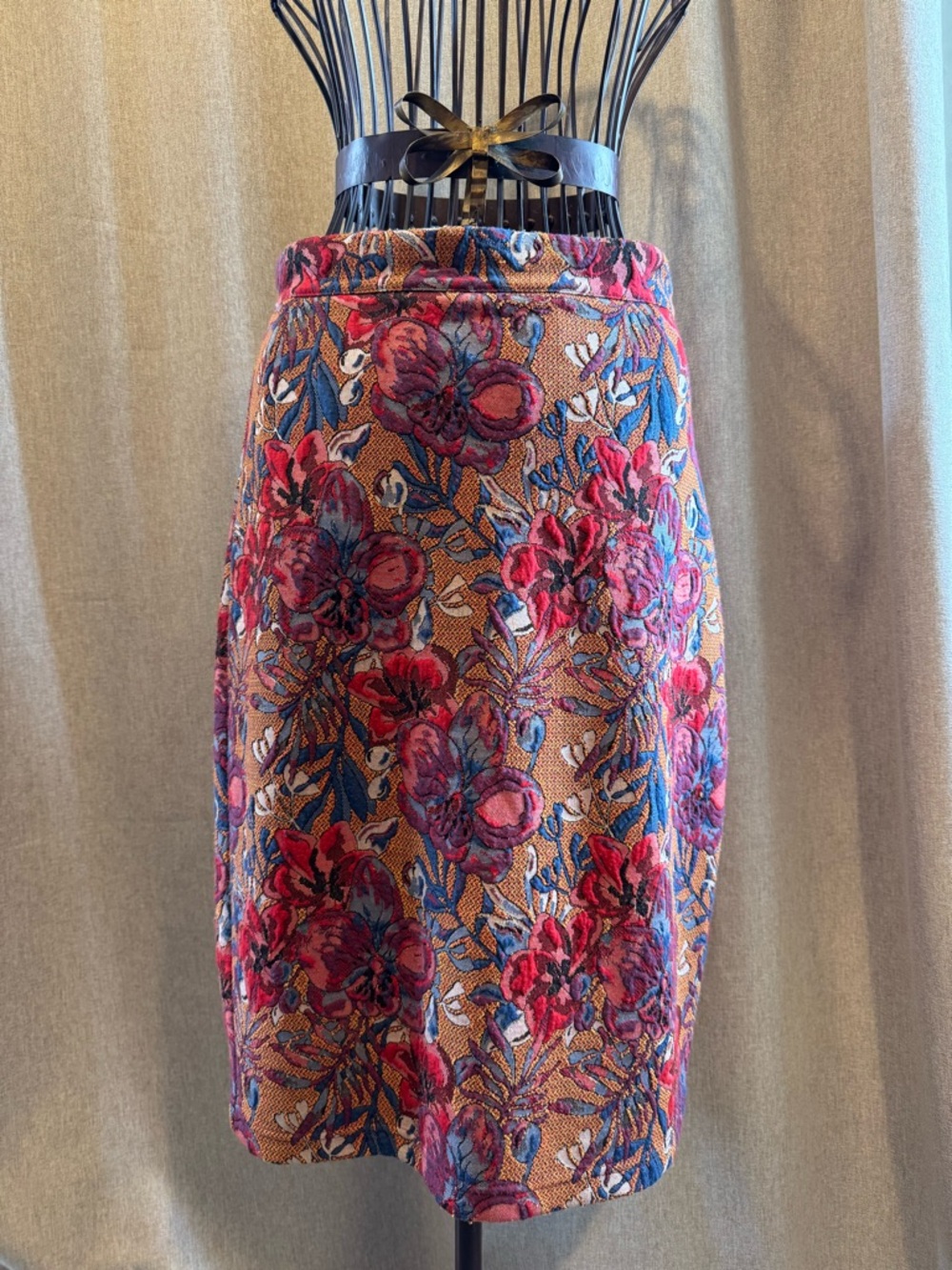 Anthropologie - Maeve - Floral Tapestry - Pencil Skirt - Size Small - Picture 3 of 14